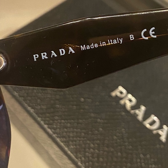 ❌SOLD❌ PRADA sunglasses - NEW - Picture 6 of 7